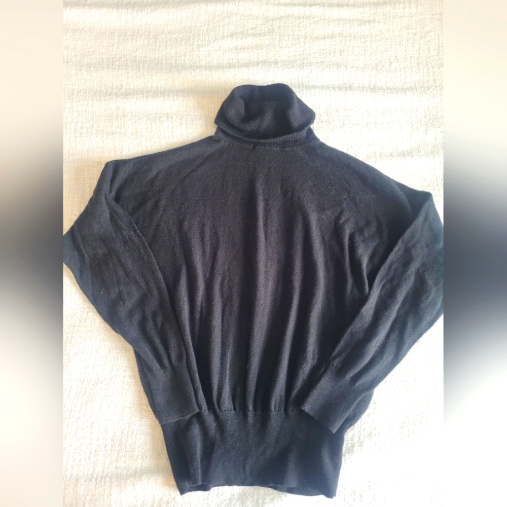 Madewell Black turtleneck sweater, size medium